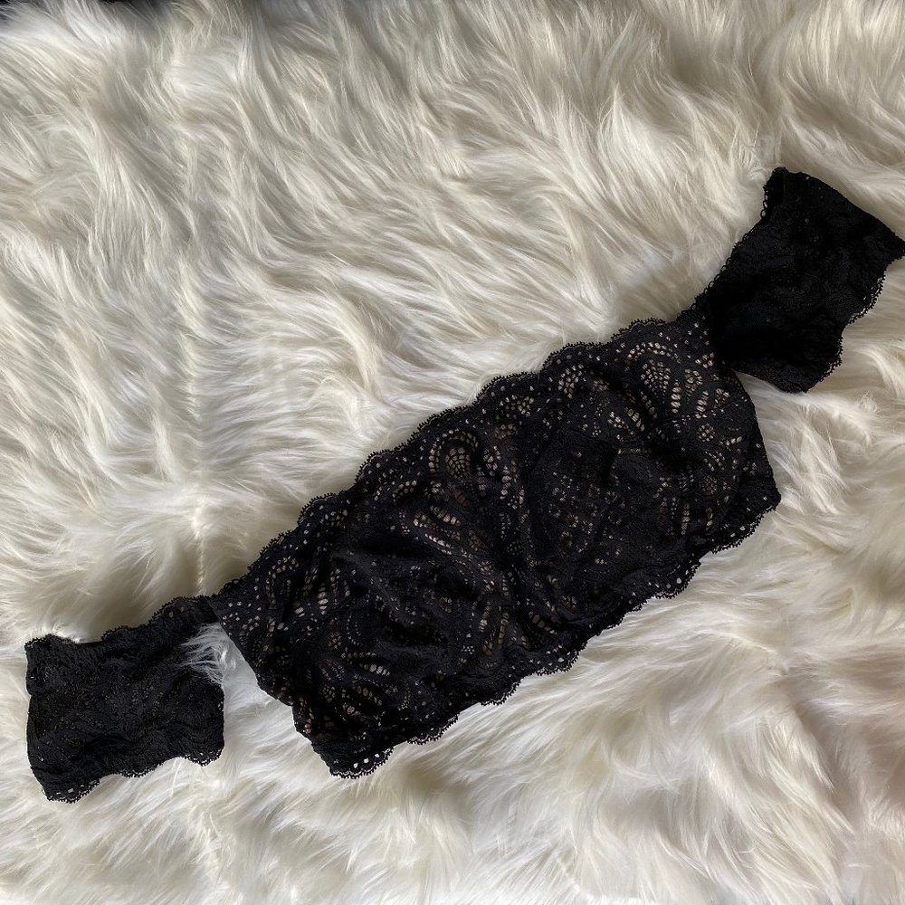 Victoria's Secret Off-the-Shoulder Lace Bralette